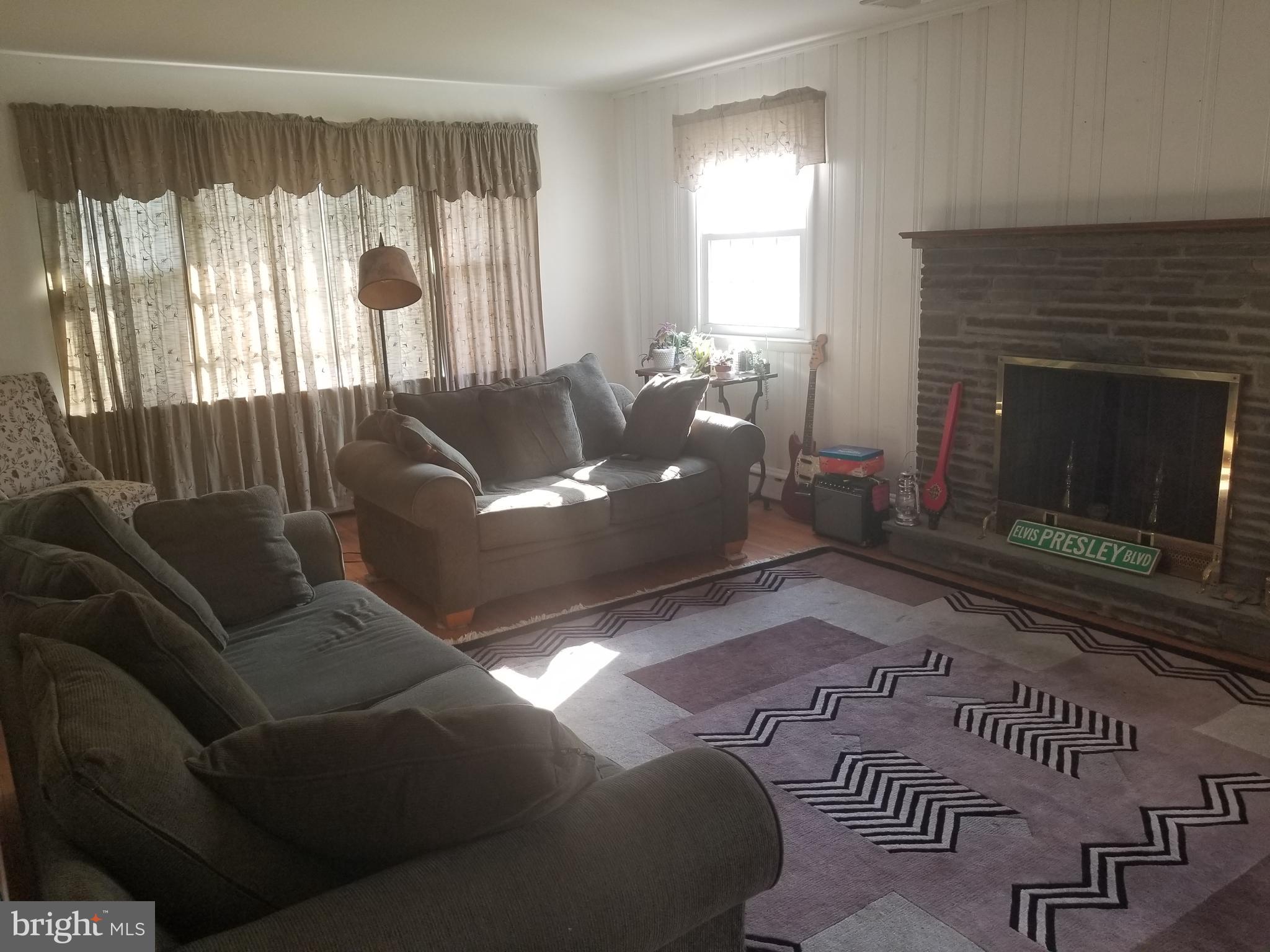 2014 Hemlock Road Norristown, PA 19403 - Photo 6 of 44 Gallery Image 6