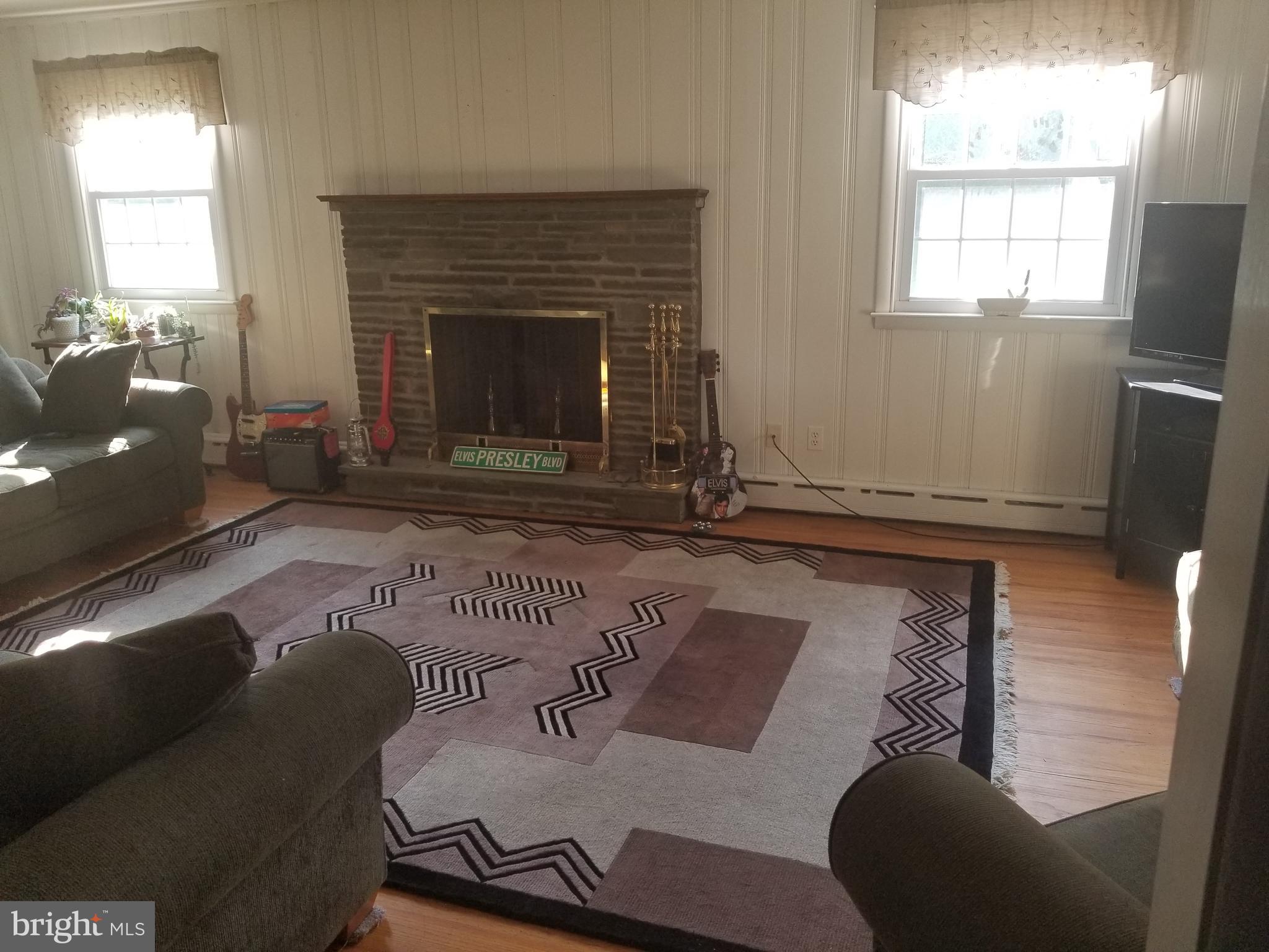 2014 Hemlock Road Norristown, PA 19403 - Photo 7 of 44 Gallery Image 7