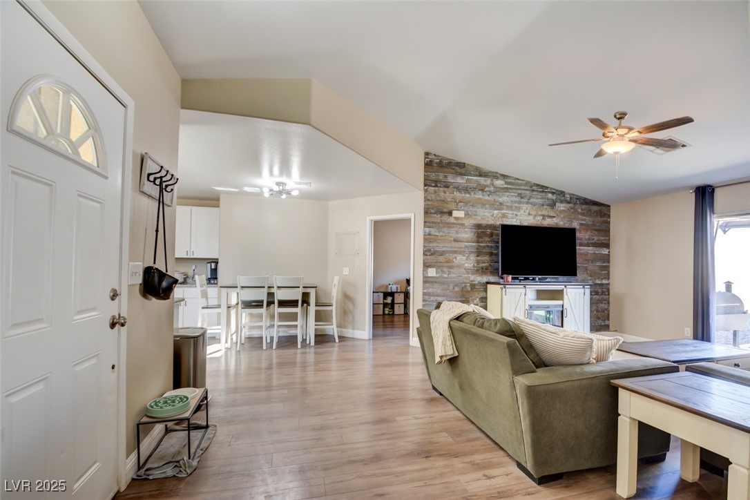 451 Wright Way Henderson, NV 89015 - Photo 8 of 32