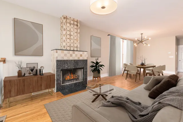 $4,400 | 1325 West Wolfram Street, Unit 1, Chicago, IL 60657