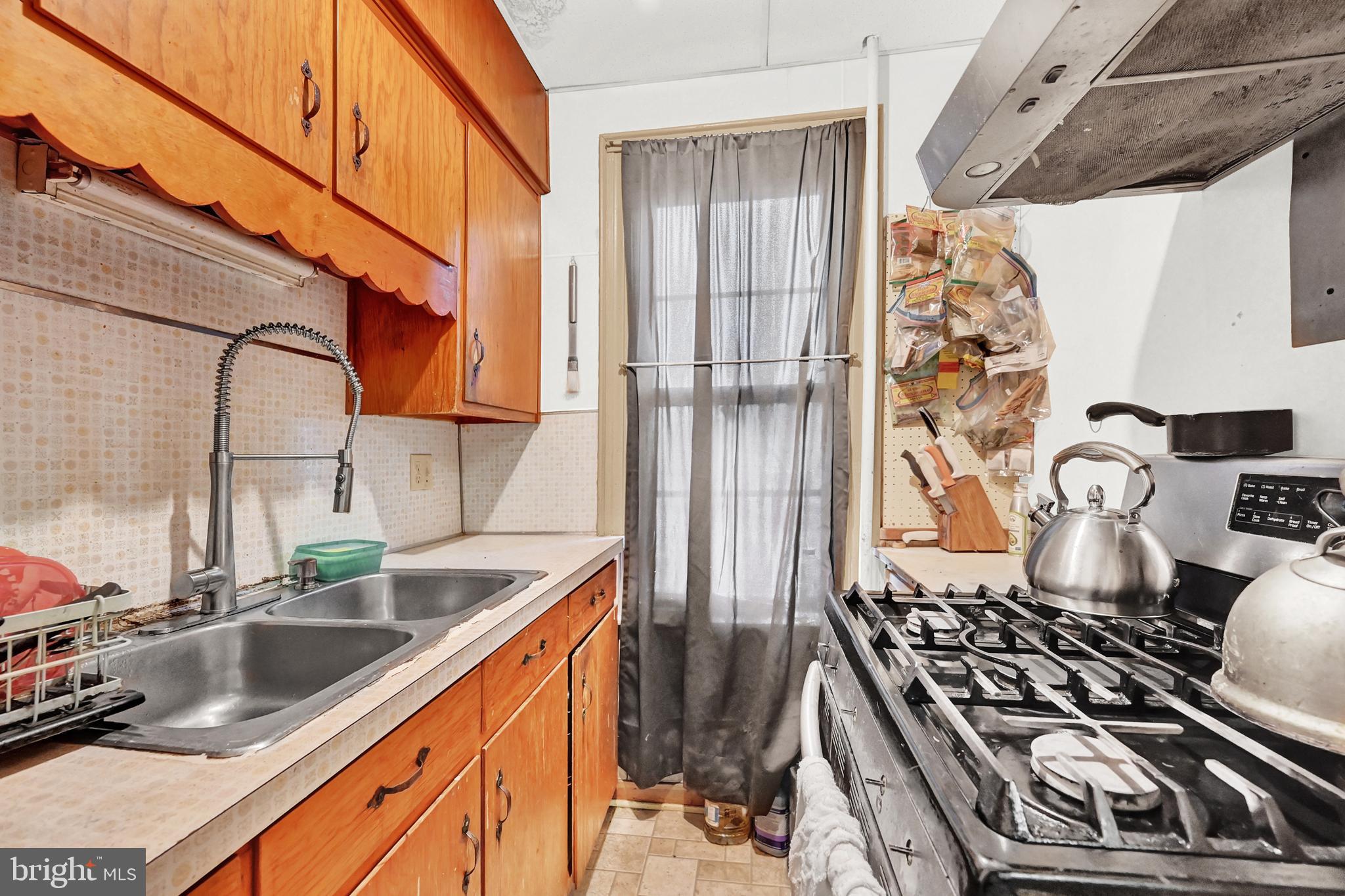 410 Locust Street Hanover, PA 17331 - Photo 17 of 30 Gallery Image 17