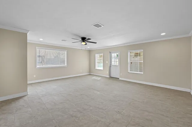 $2,850 | 3722 Rest Home Road, Pearland, TX 77584