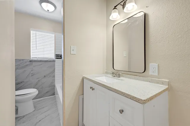 $2,850 | 3722 Rest Home Road, Pearland, TX 77584