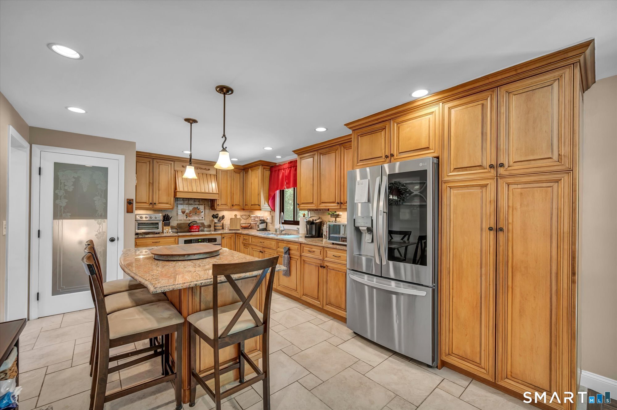 88 Meadow Wood Road Branford, CT 06405 - Photo 12 of 39