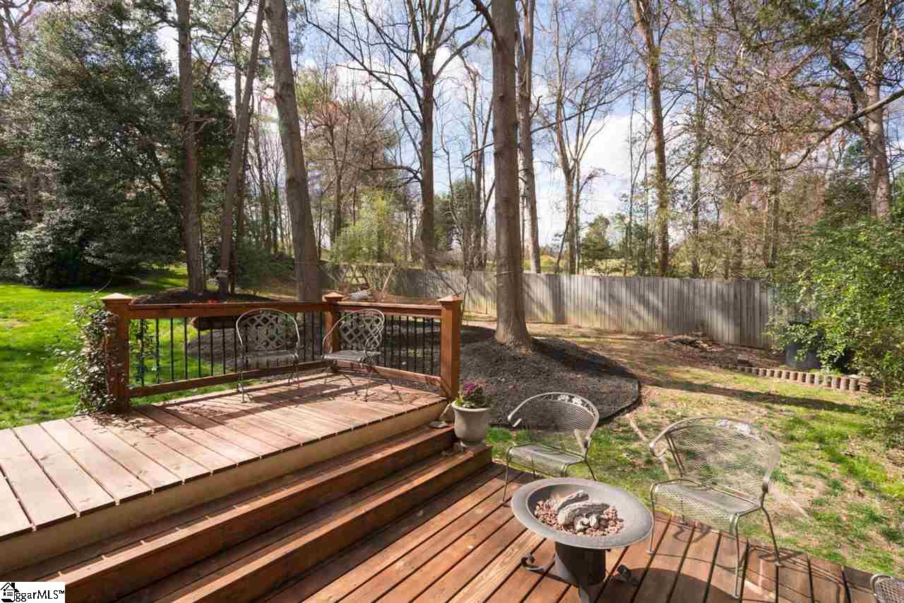 204 English Oak Road Simpsonville, SC 29681 - Photo 3 of 35 Gallery Image 3