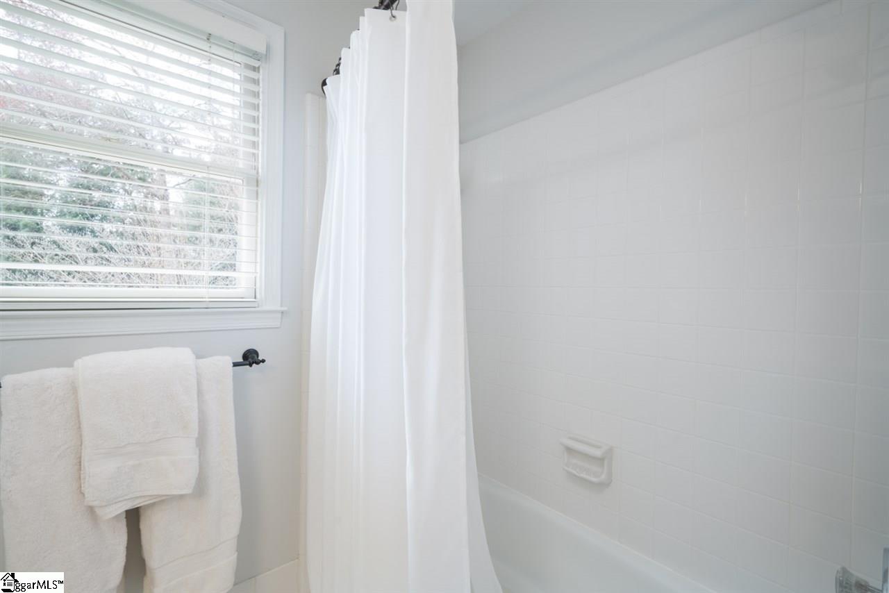 204 English Oak Road Simpsonville, SC 29681 - Photo 24 of 35 Gallery Image 24