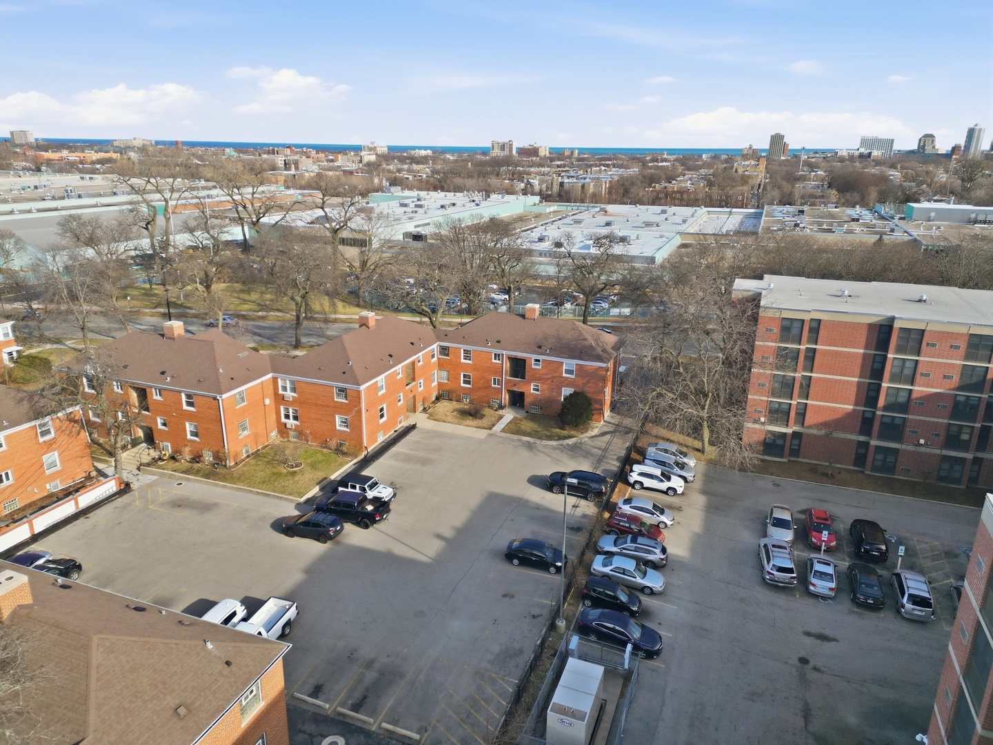 6550 North Ridge Boulevard, Unit 2 Chicago, IL 60626 - Photo 20 of 32 an aerial view of a city with lounge chairs