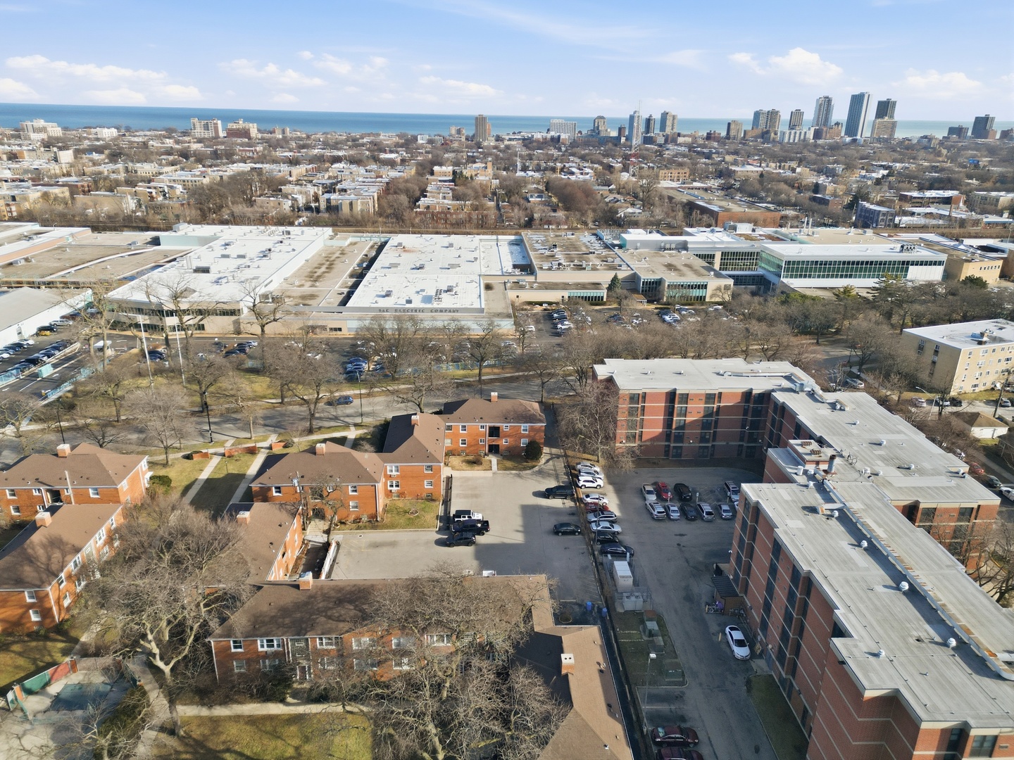 6550 North Ridge Boulevard, Unit 2 Chicago, IL 60626 - Photo 21 of 32 an aerial view of a city