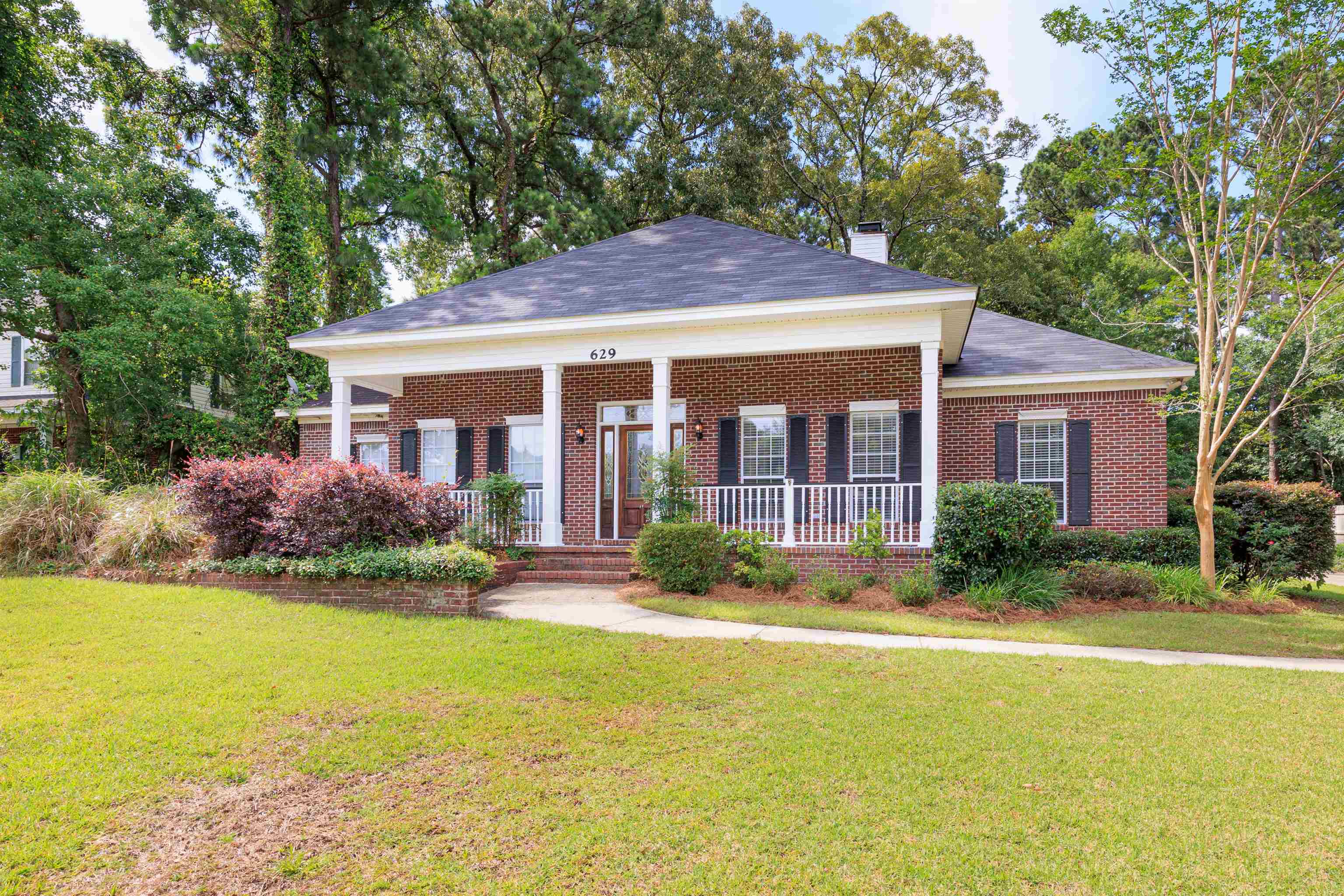 629 Southern Way Daphne, AL 36527 - Photo 2 of 34