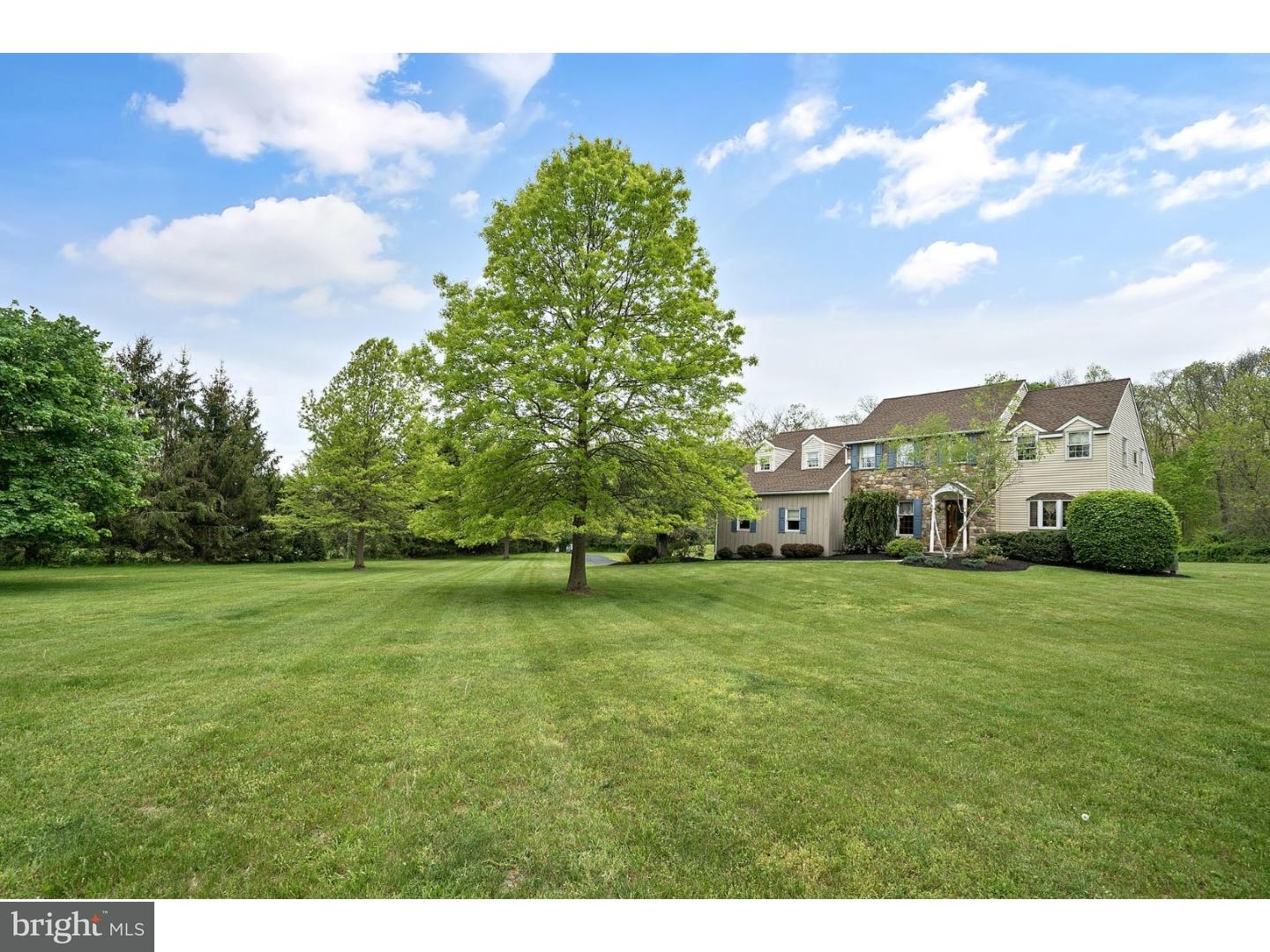 165 Fretz Road Telford, PA 18969 - Photo 2 of 24