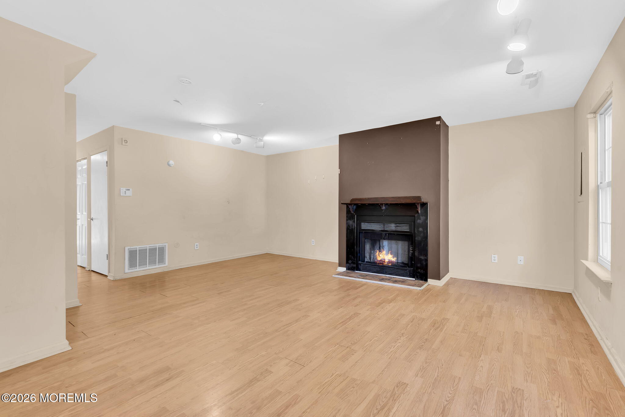 1806 Huntingdon Mews Clementon, NJ 08021 - Photo 5 of 25 9-web-or-mls-DSC08498