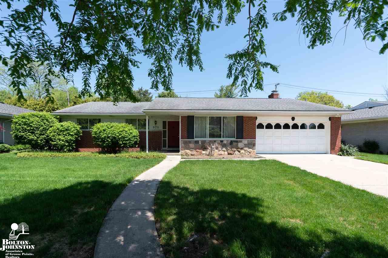 970 Canterbury Road Grosse Pointe Woods, MI 48236 - Photo 1 of 26