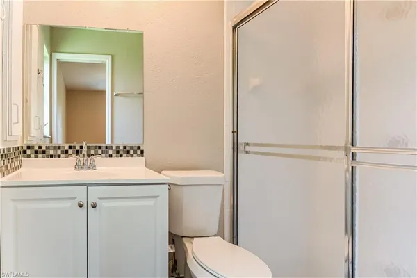 $2,005 | 406 Southeast 8th Street, Cape Coral, FL 33990