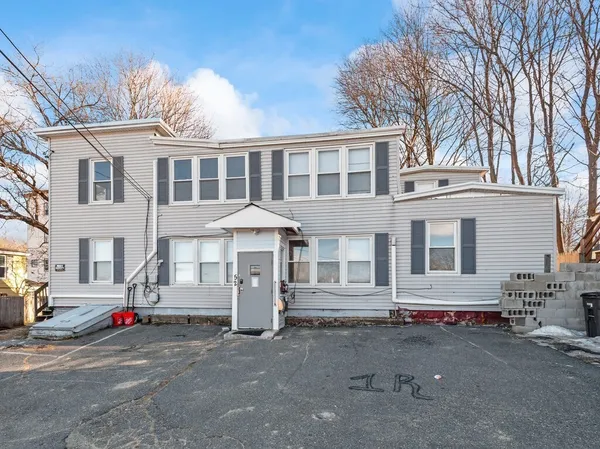 $1,500 | 52 Moran Street, Unit 2L, Gardner, MA 01440