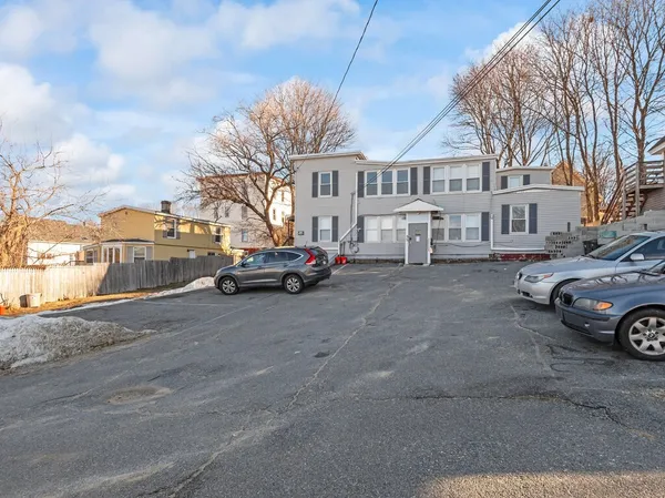 $1,500 | 52 Moran Street, Unit 2L, Gardner, MA 01440