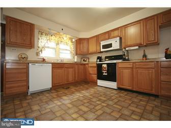 27 Barren Road Newtown Square, PA 19073 - Photo 3 of 12 Kitchen