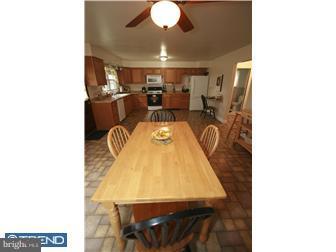 27 Barren Road Newtown Square, PA 19073 - Photo 4 of 12