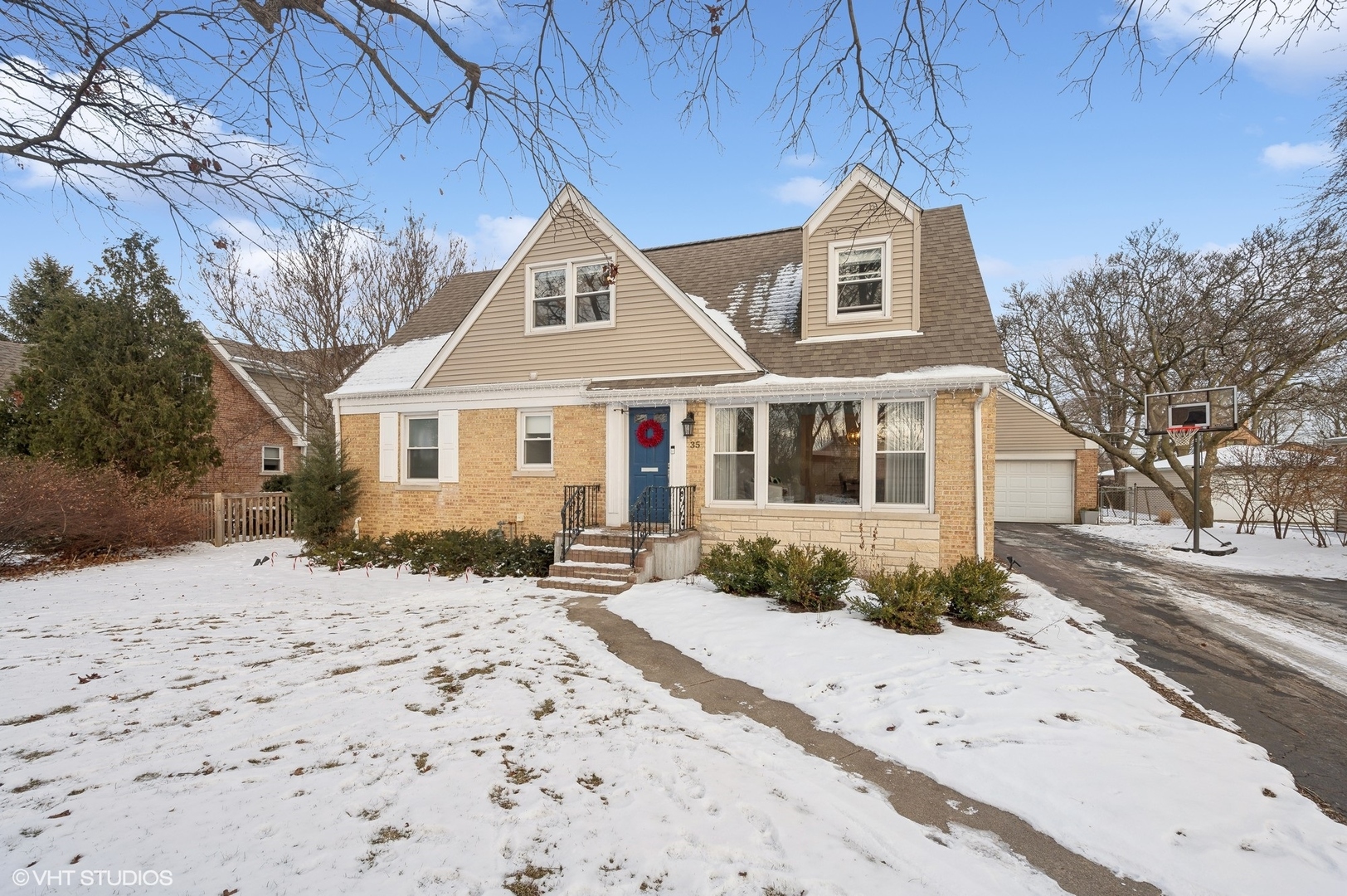 35 Parkview Road Glenview, IL 60025 - Photo 1 of 26