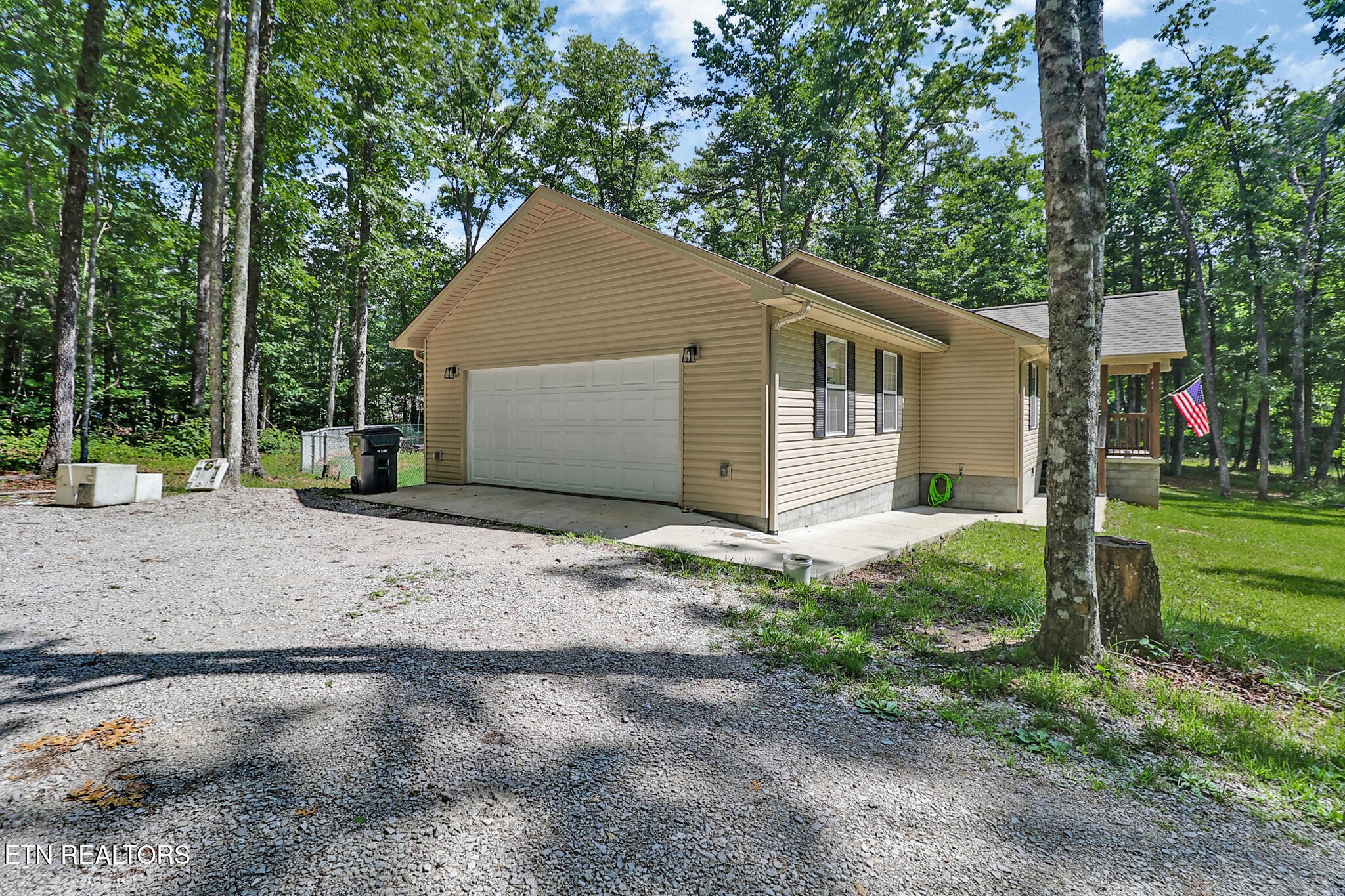 122 Jay Loop Jamestown, TN 38556 - Photo 4 of 29