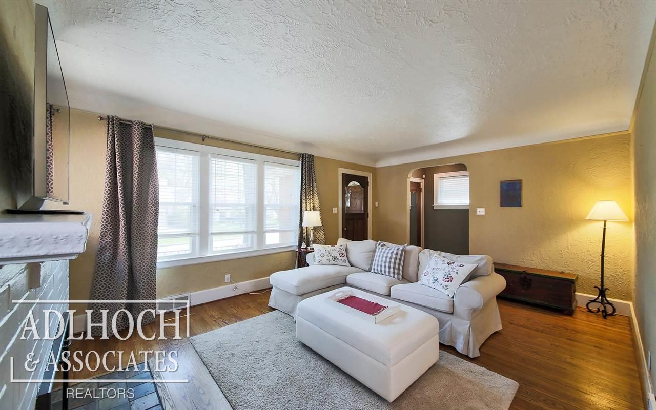 239 McMillan Road Grosse Pointe Farms, MI 48236 - Photo 6 of 20