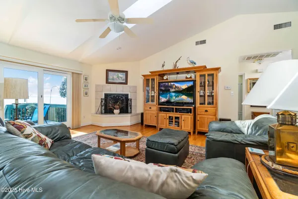 $850,000 | 6042 Dolphin Road, Oriental, NC 28571