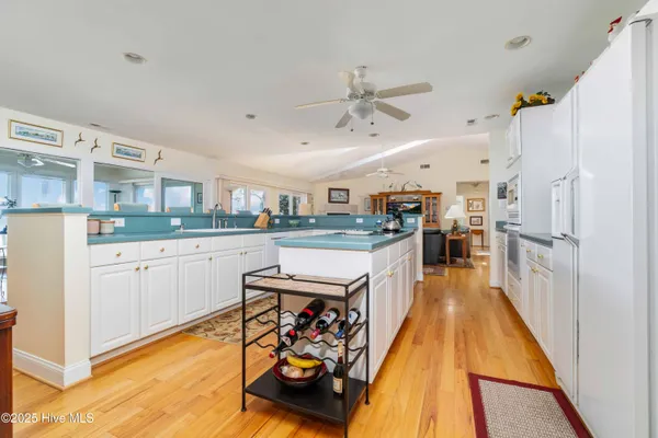 $850,000 | 6042 Dolphin Road, Oriental, NC 28571