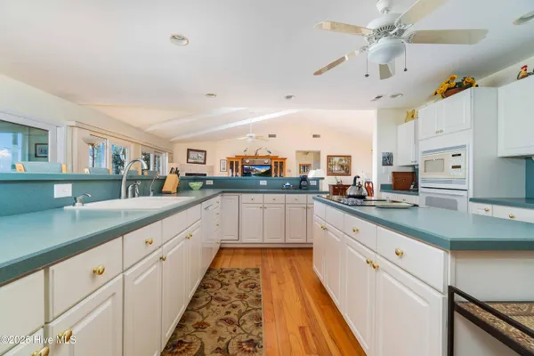 $850,000 | 6042 Dolphin Road, Oriental, NC 28571