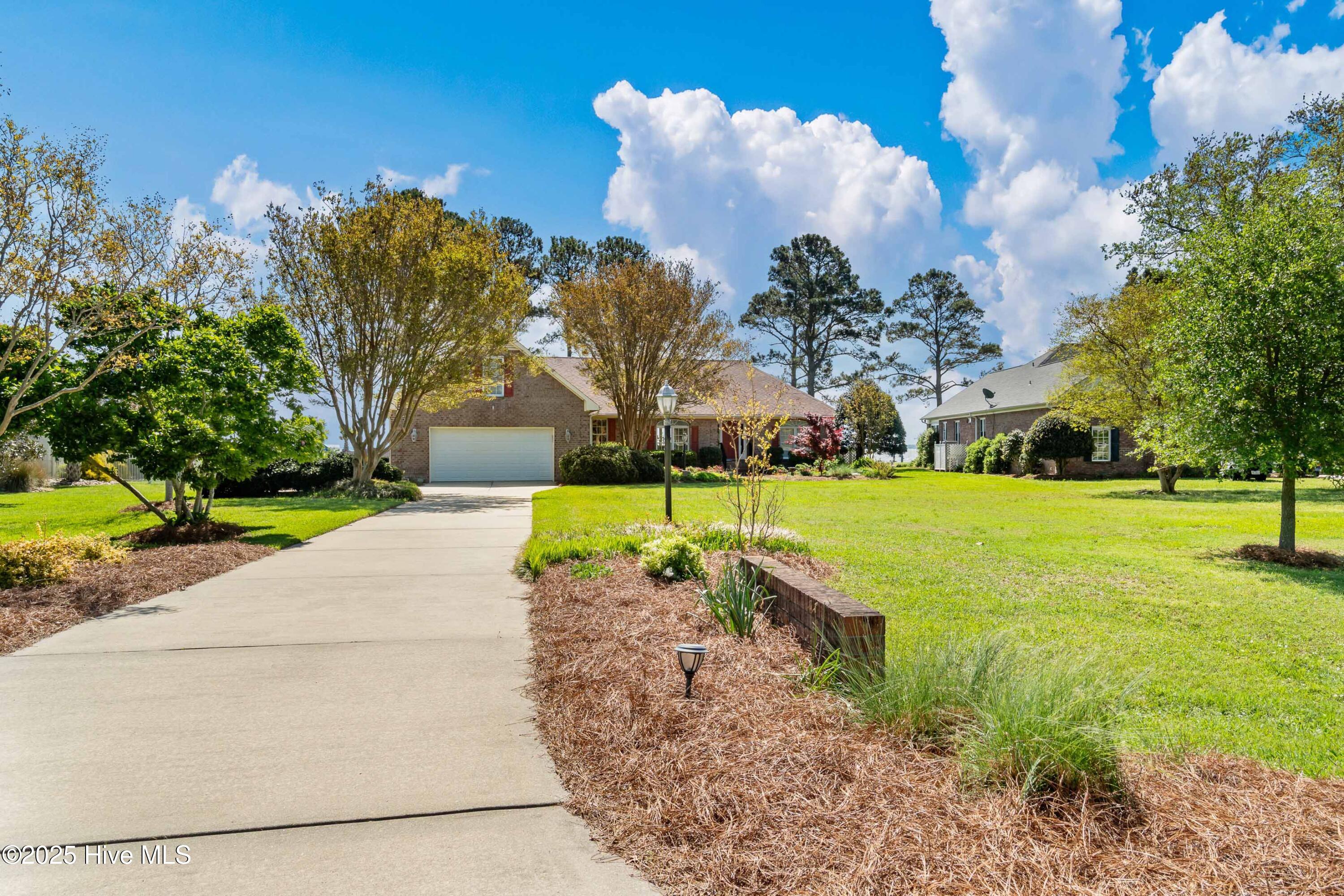 6042 Dolphin Road Oriental, NC 28571 - Photo 2 of 40 003_Driveway
