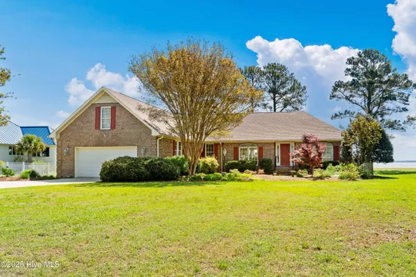 $850,000 | 6042 Dolphin Road, Oriental, NC 28571
