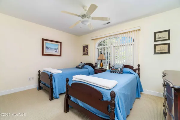 $850,000 | 6042 Dolphin Road, Oriental, NC 28571