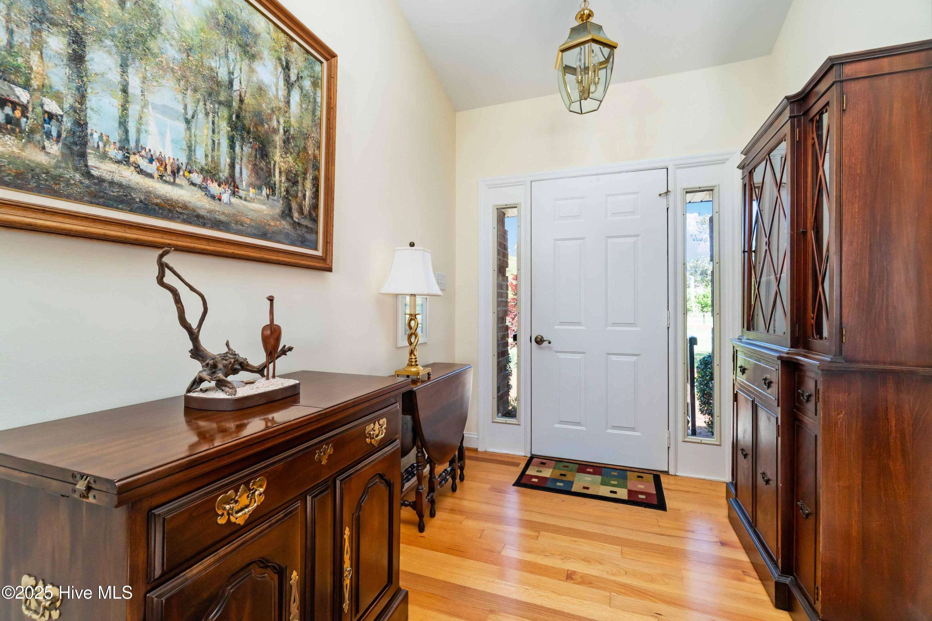 6042 Dolphin Road Oriental, NC 28571 - Photo 8 of 40 008_Foyer