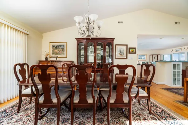 $850,000 | 6042 Dolphin Road, Oriental, NC 28571