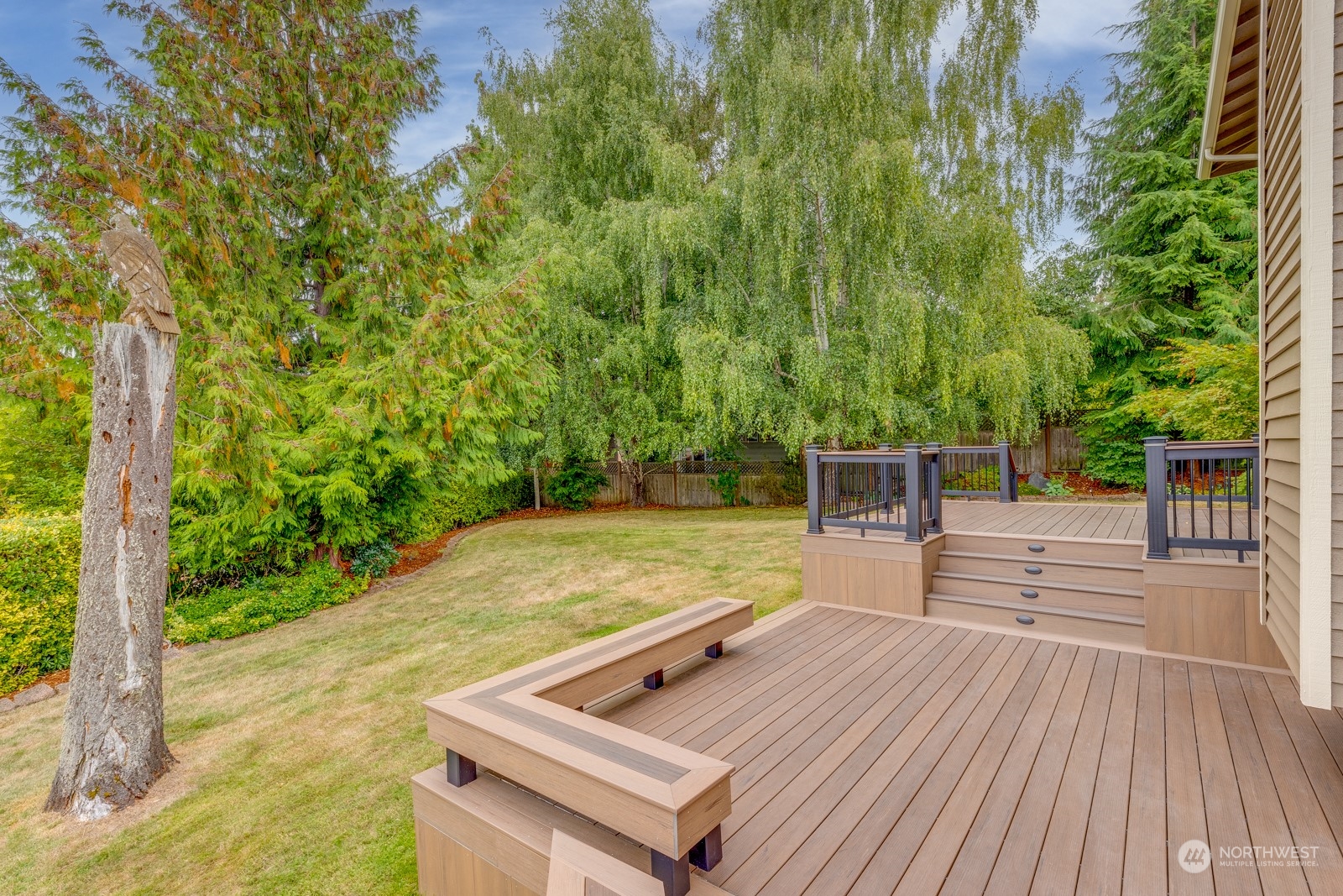 2415 Viewcrest Avenue Everett, WA 98203 - Photo 12 of 37 a view of a chairs and table on the wooden floor