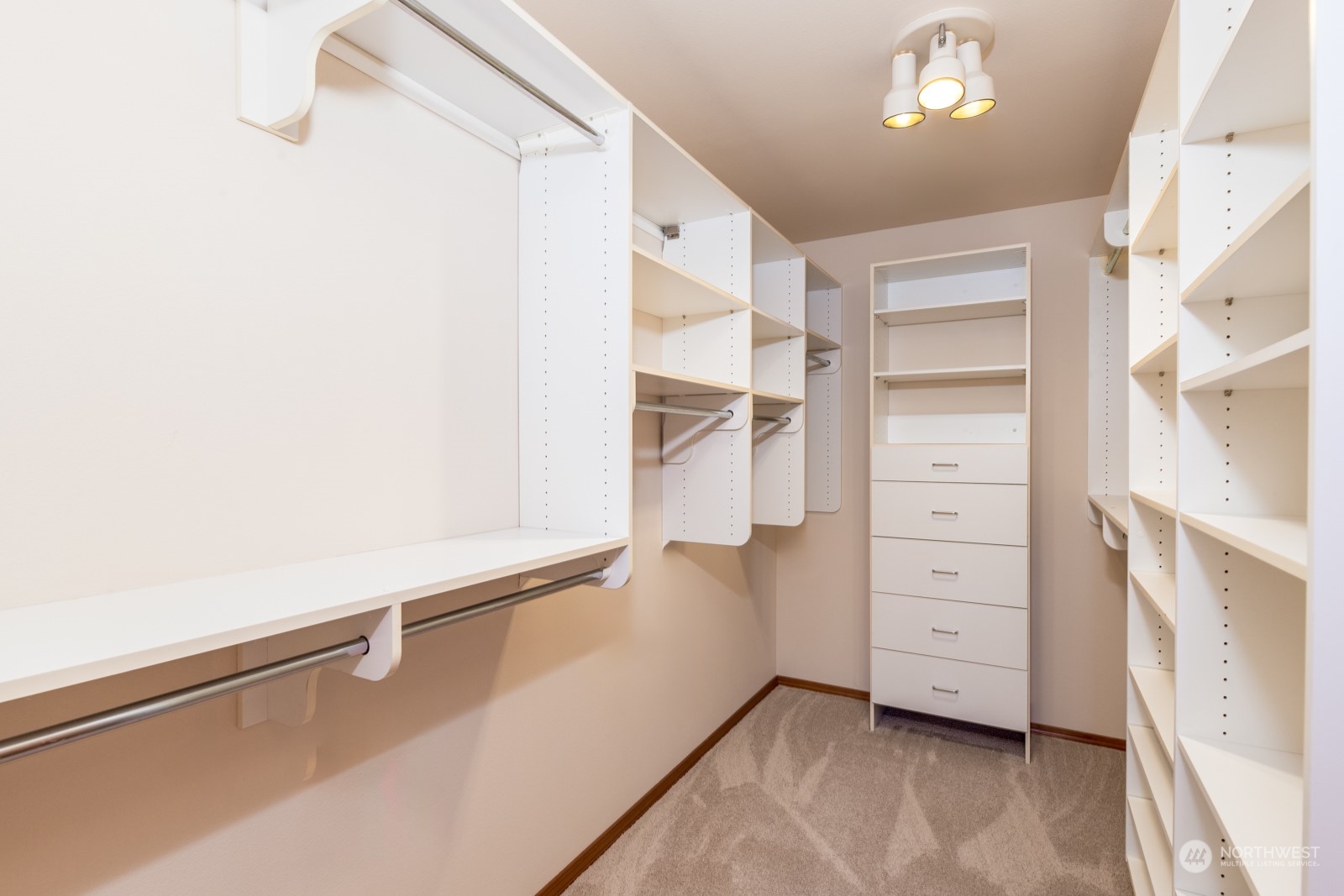 2415 Viewcrest Avenue Everett, WA 98203 - Photo 31 of 37 a view of closet