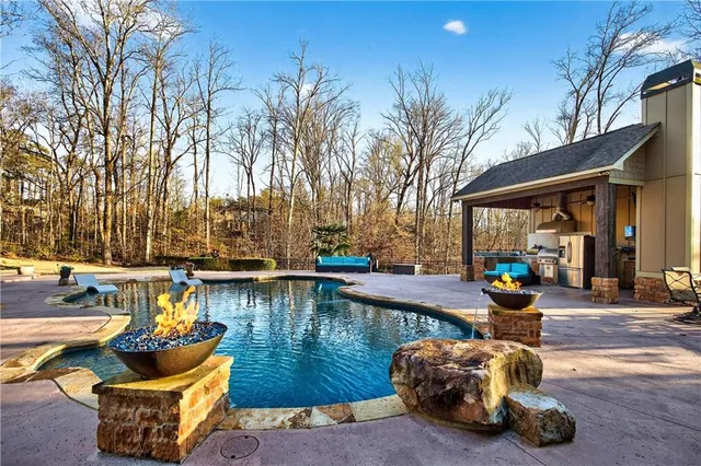 $1,732,000 | 18 Willow Place, Newnan, GA 30265