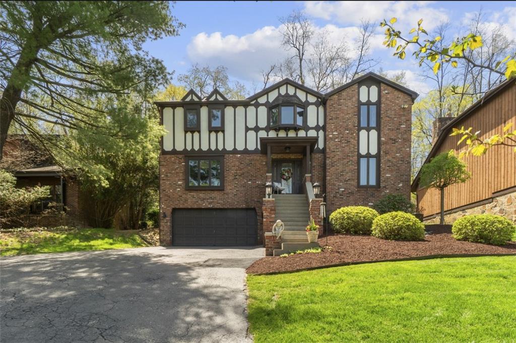 1573 Wilson Road Pittsburgh, PA 15236 - Photo 1 of 29 Gallery Image 1