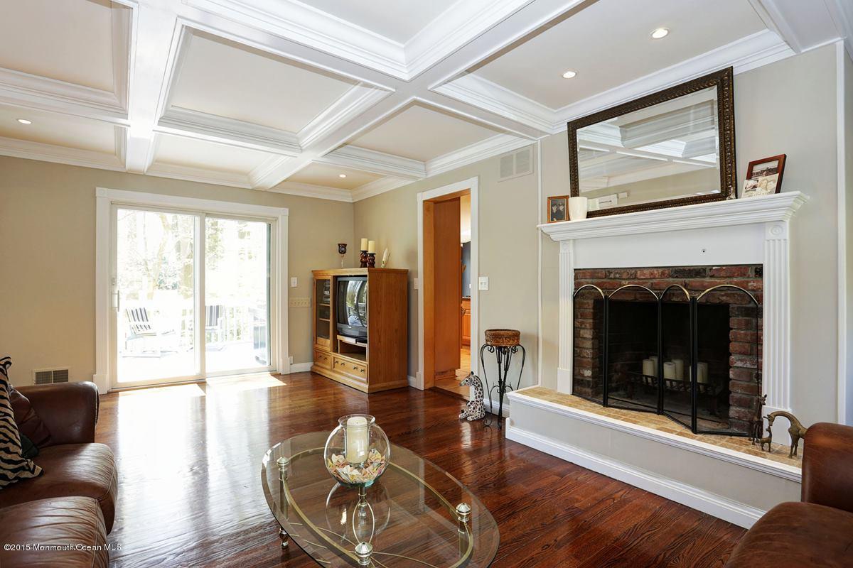 19 Tall Timber Road Middletown, NJ 07748 - Photo 21 of 34 familyroom_1200