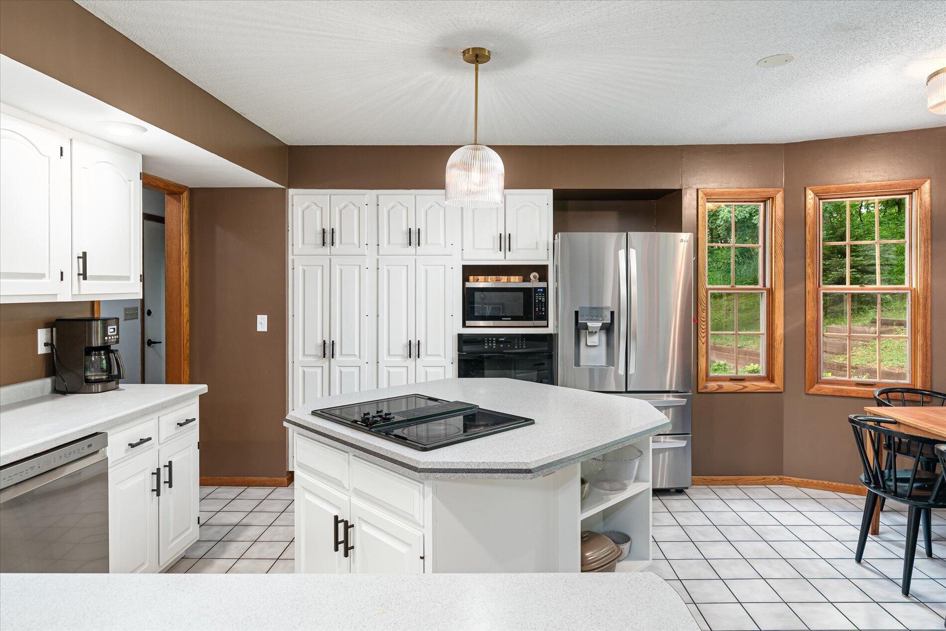 N8570 Holseth Road Holland, WI 54636 - Photo 4 of 25 4