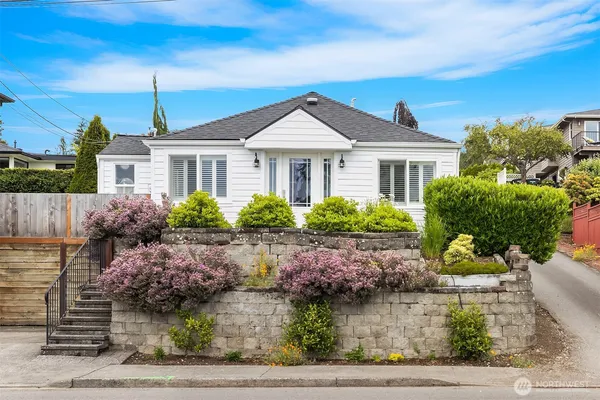 $1,085,000 | 103 8th Avenue South, Edmonds, WA 98020
