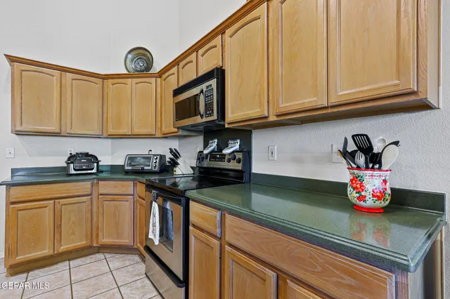 $349,900 | 216 Dream Spirit Drive, Santa Teresa, NM 88008