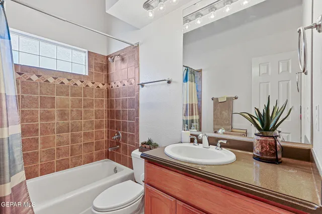 $349,900 | 216 Dream Spirit Drive, Santa Teresa, NM 88008