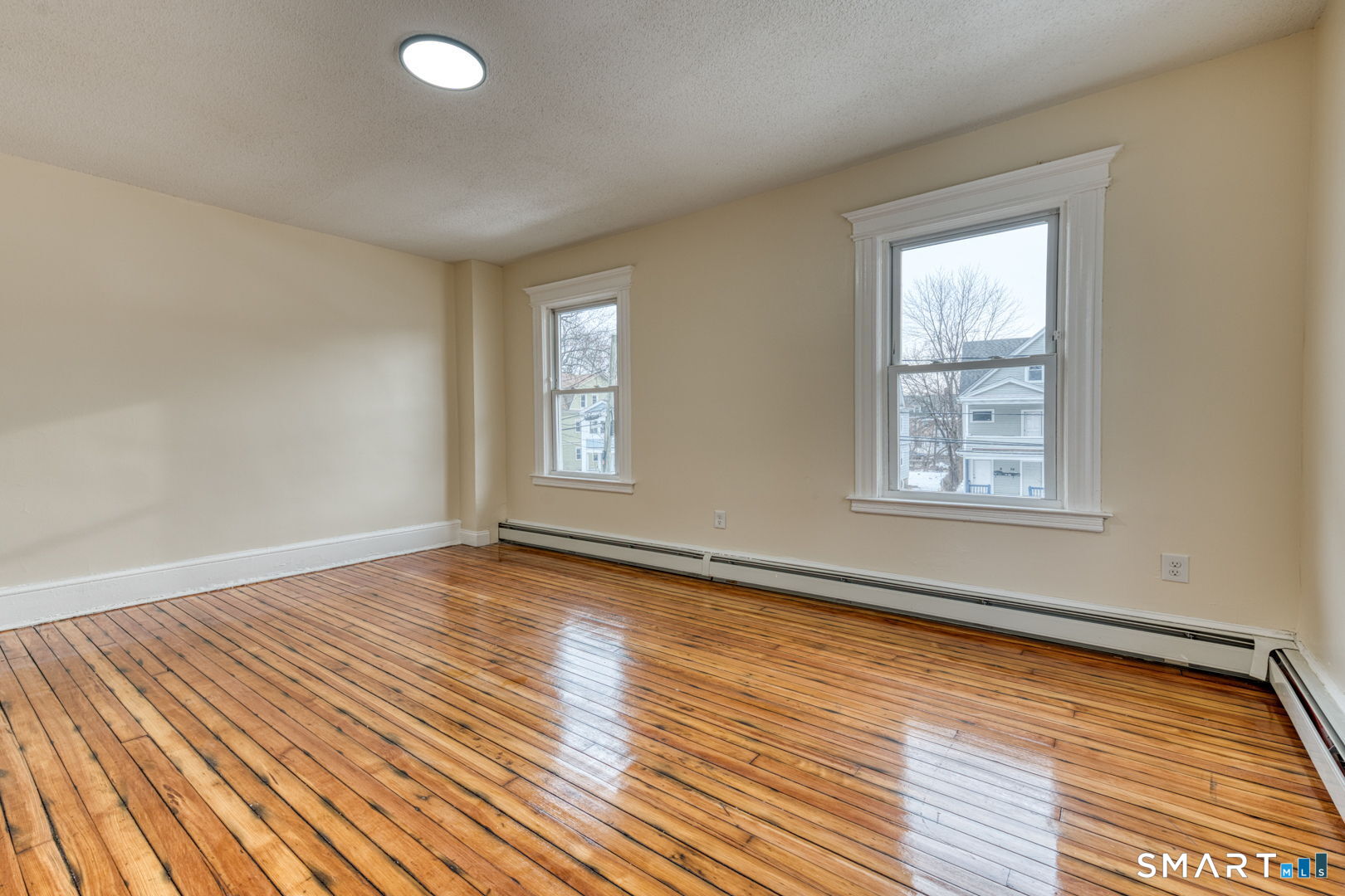 73 Cabot Street Hartford, CT 06112 - Photo 17 of 34