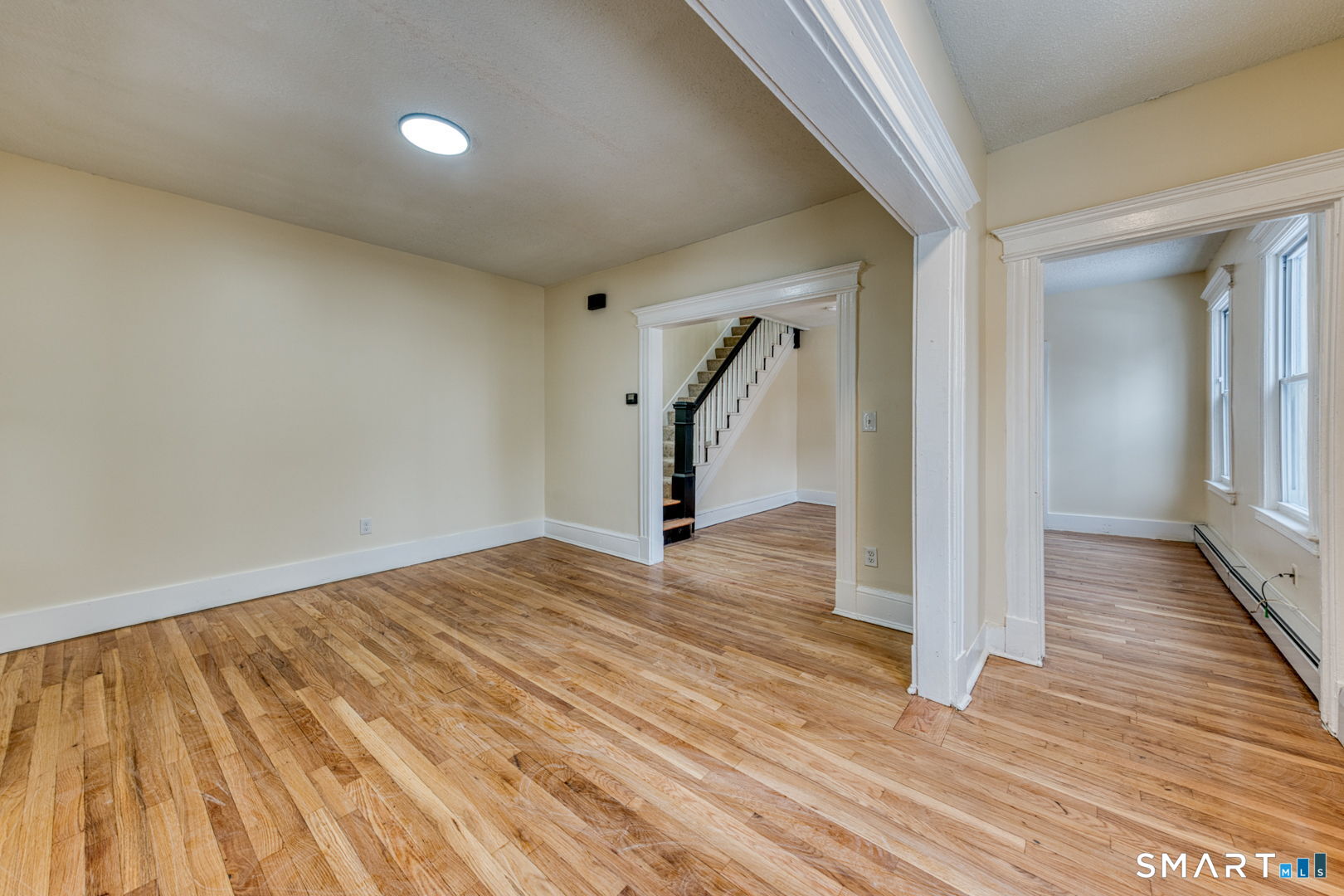 73 Cabot Street Hartford, CT 06112 - Photo 21 of 34 unit 75 living room