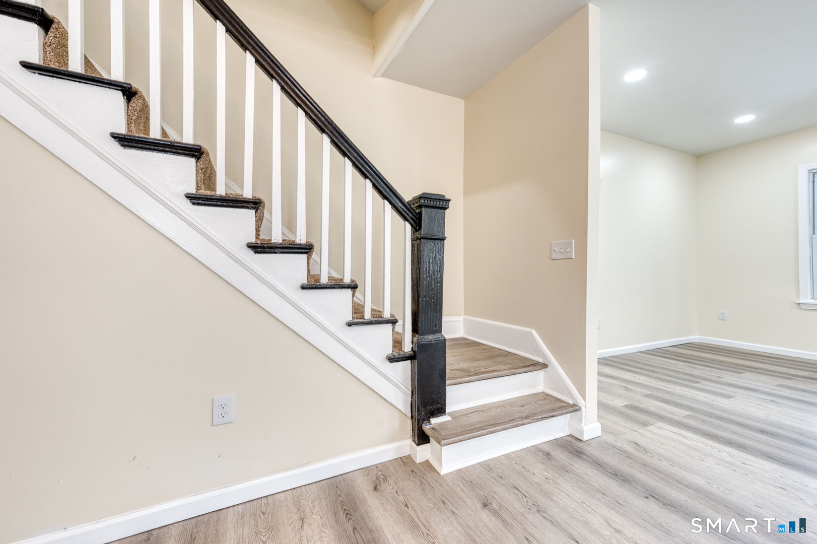 73 Cabot Street Hartford, CT 06112 - Photo 7 of 34