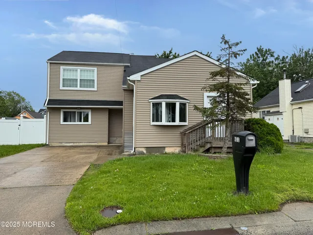 $469,900 | 631 Sydney Avenue, Union Beach, NJ 07735