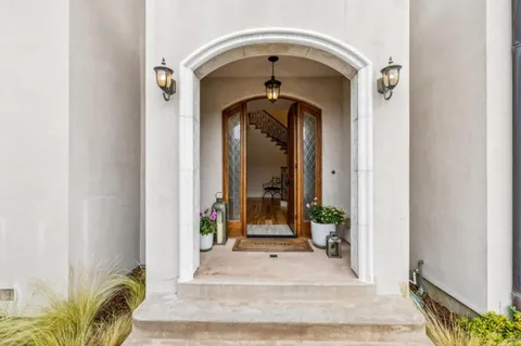 a view of a entryway door of the house