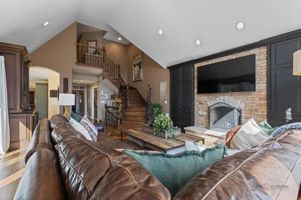$1,499,000 | 5443 Belmont Court, Libertyville, IL 60048