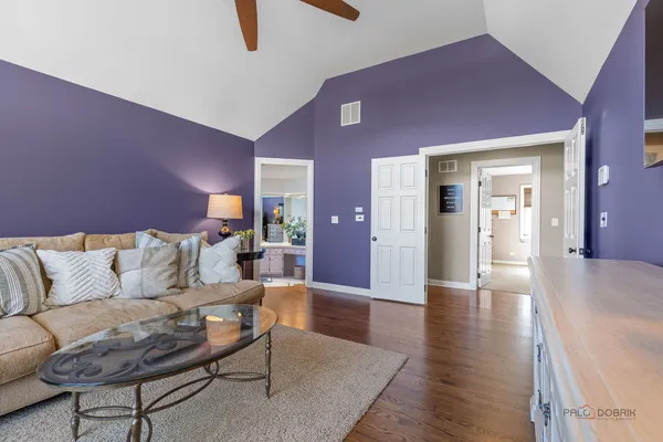 $1,499,000 | 5443 Belmont Court, Libertyville, IL 60048