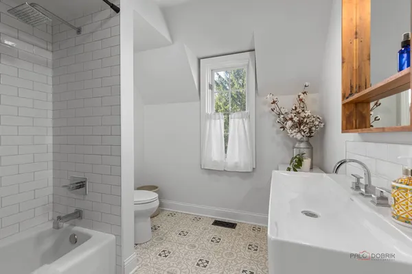 $1,499,000 | 5443 Belmont Court, Libertyville, IL 60048