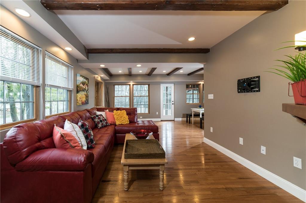 410 Goldsmith Road Pittsburgh, PA 15237 - Photo 2 of 25